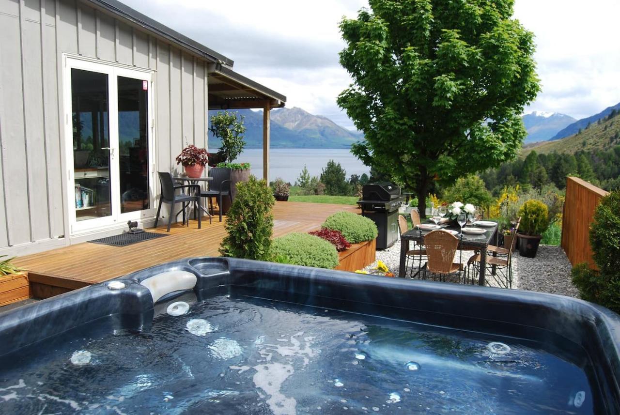 Private Cottage With Spa And Amazing Lake Views Closeburn ภายนอก รูปภาพ