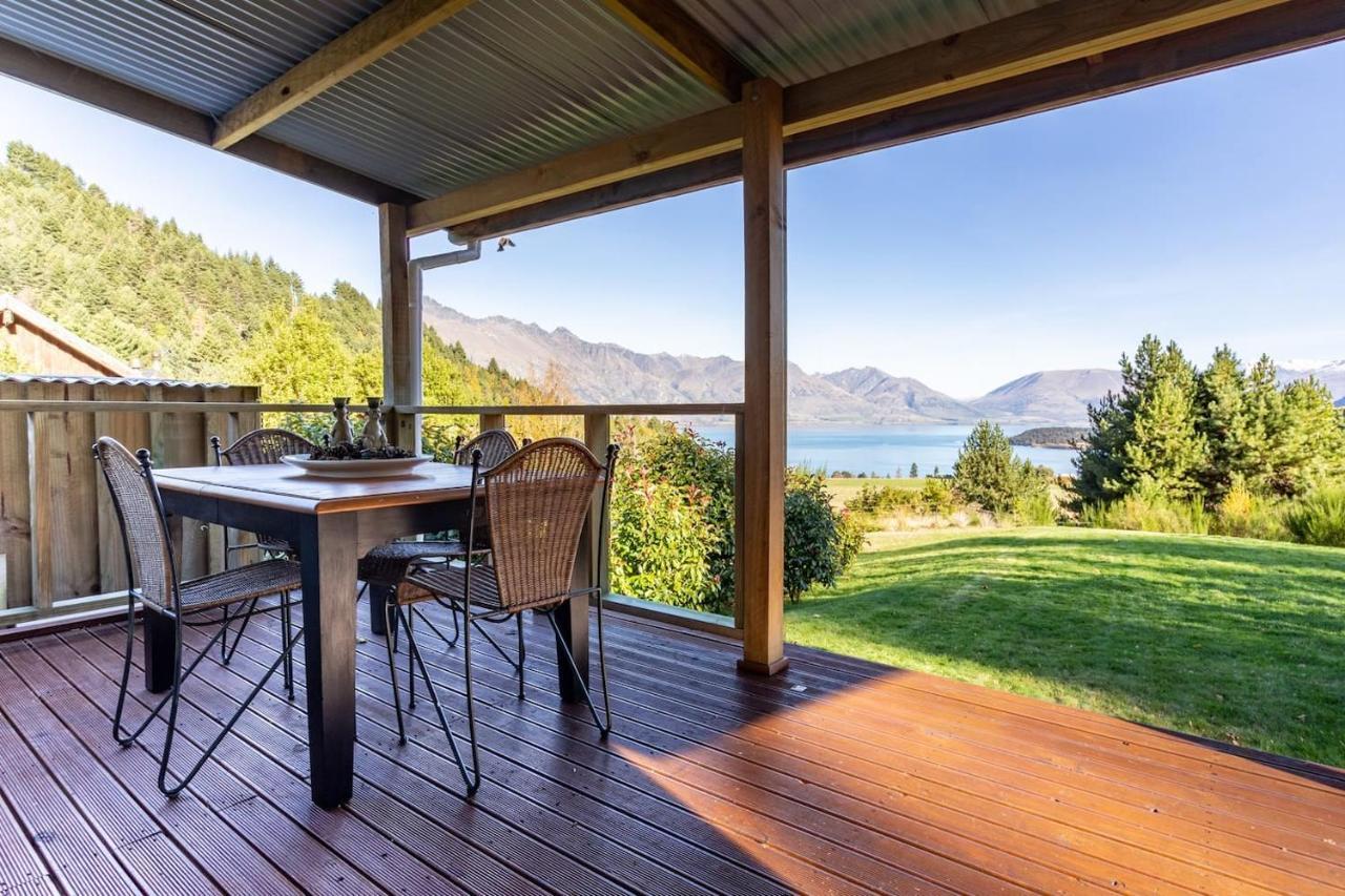 Private Cottage With Spa And Amazing Lake Views Closeburn ภายนอก รูปภาพ